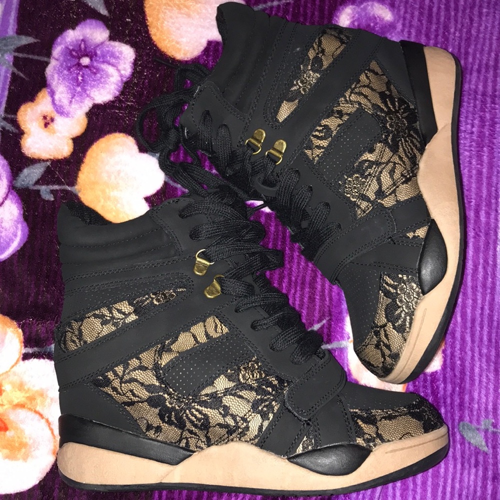 Nude/Black Lace Sneaker Wedges NEW‼️